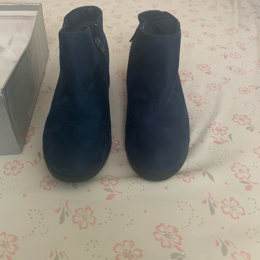 Blue low top boots